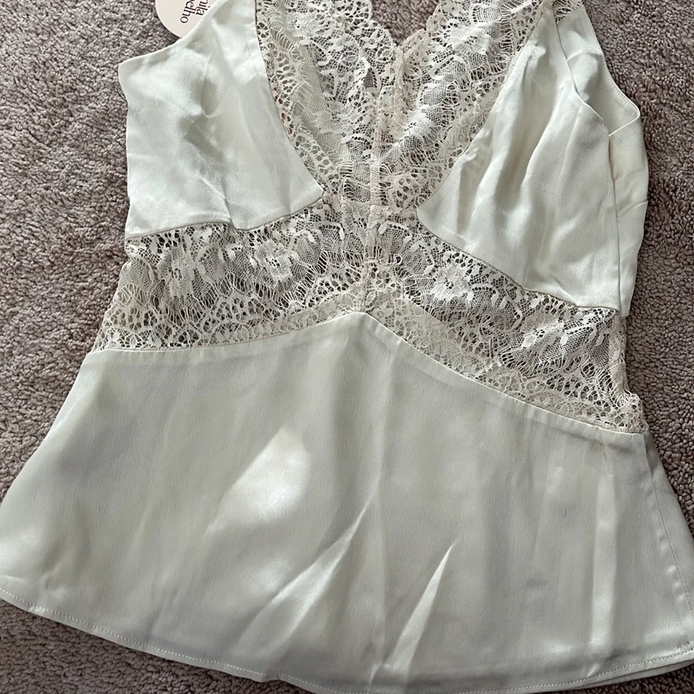 CAMILA COELHO Delaney Top - Picture 12 of 13